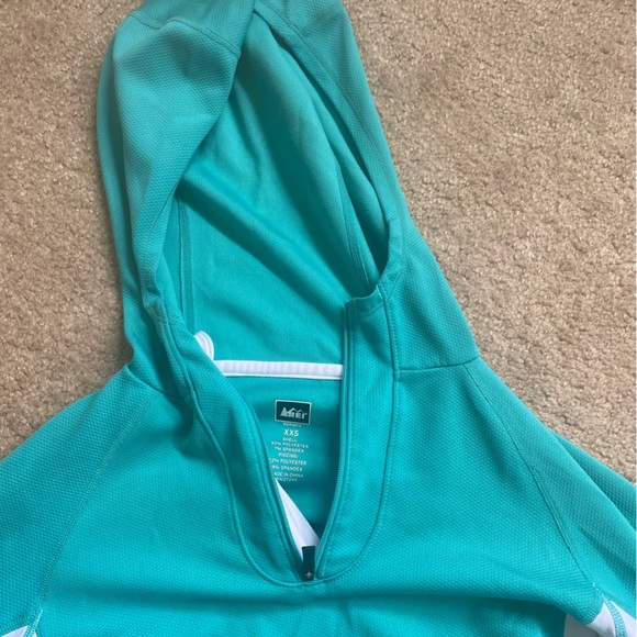 Light work out long sleeve - Picture 2 of 2